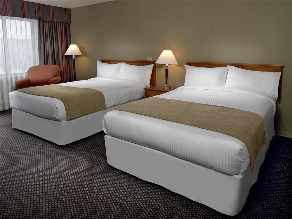 Coast Edmonton Plaza Hotel By Apa Pokoj fotografie