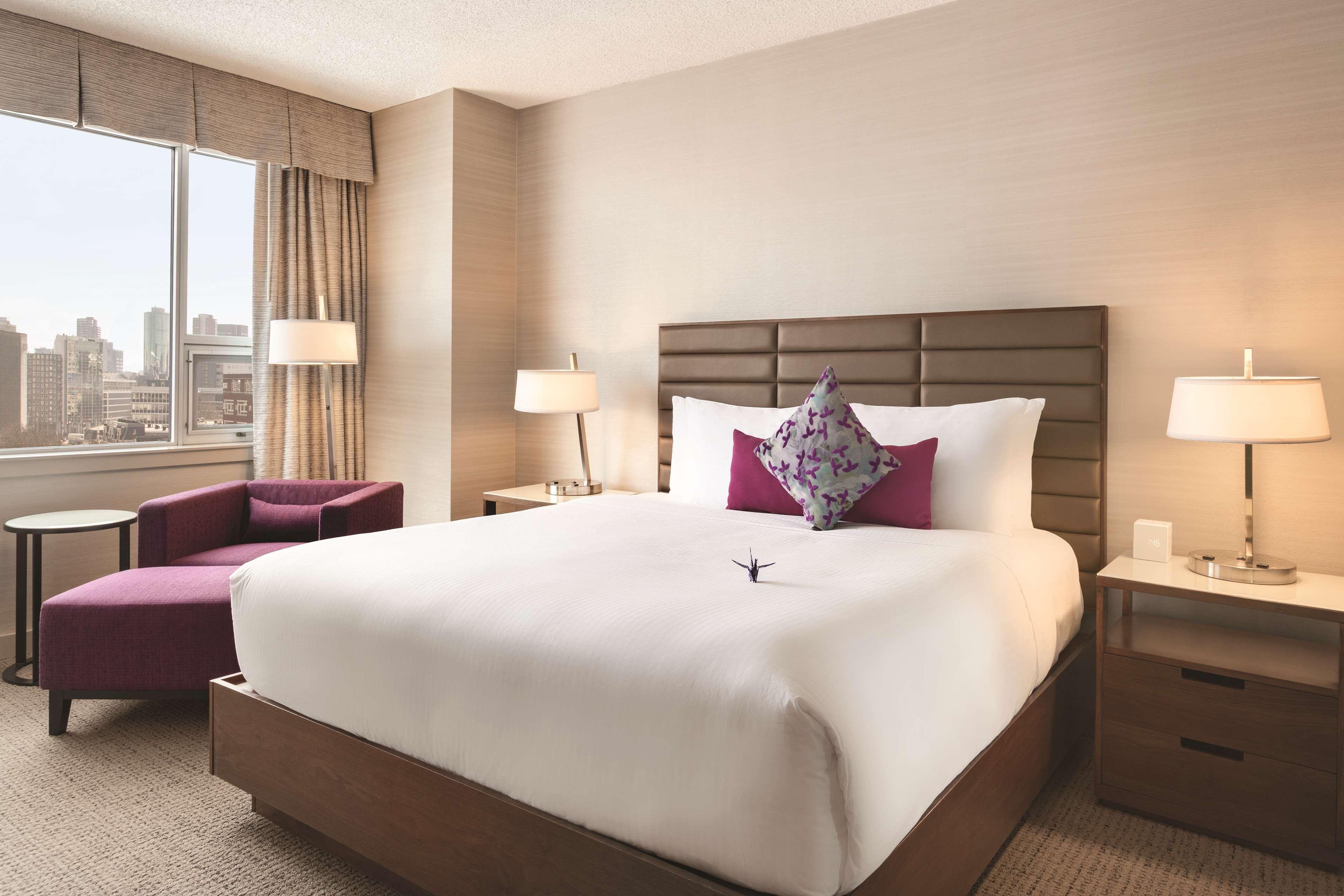 Coast Edmonton Plaza Hotel By Apa Exteriér fotografie