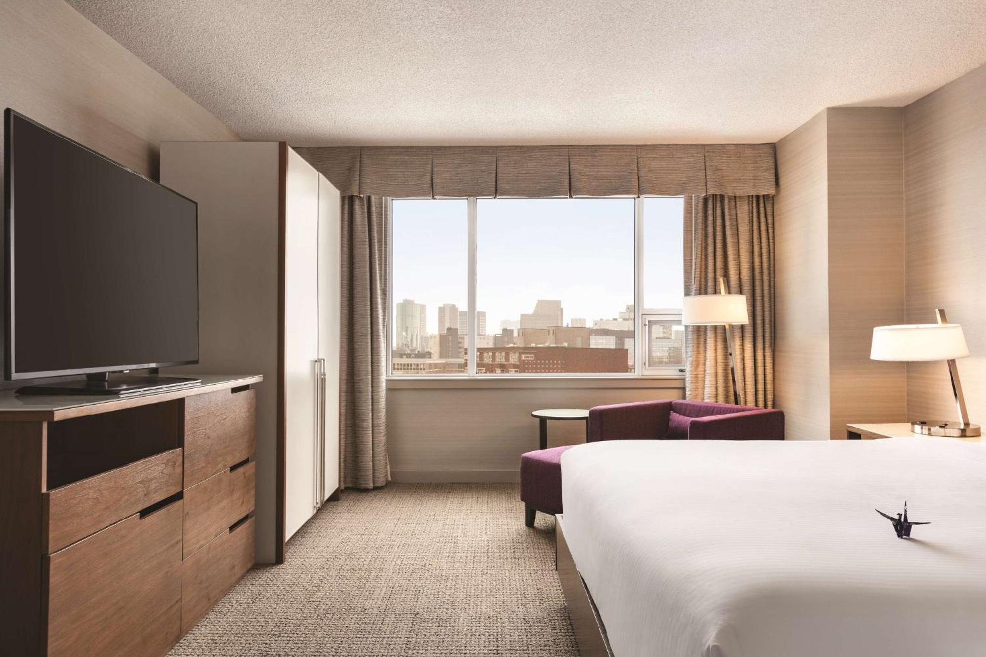 Coast Edmonton Plaza Hotel By Apa Exteriér fotografie